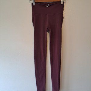 Lululemon Womens Athletic Burgandy Leggins 24 Inch Waist Yoga Training